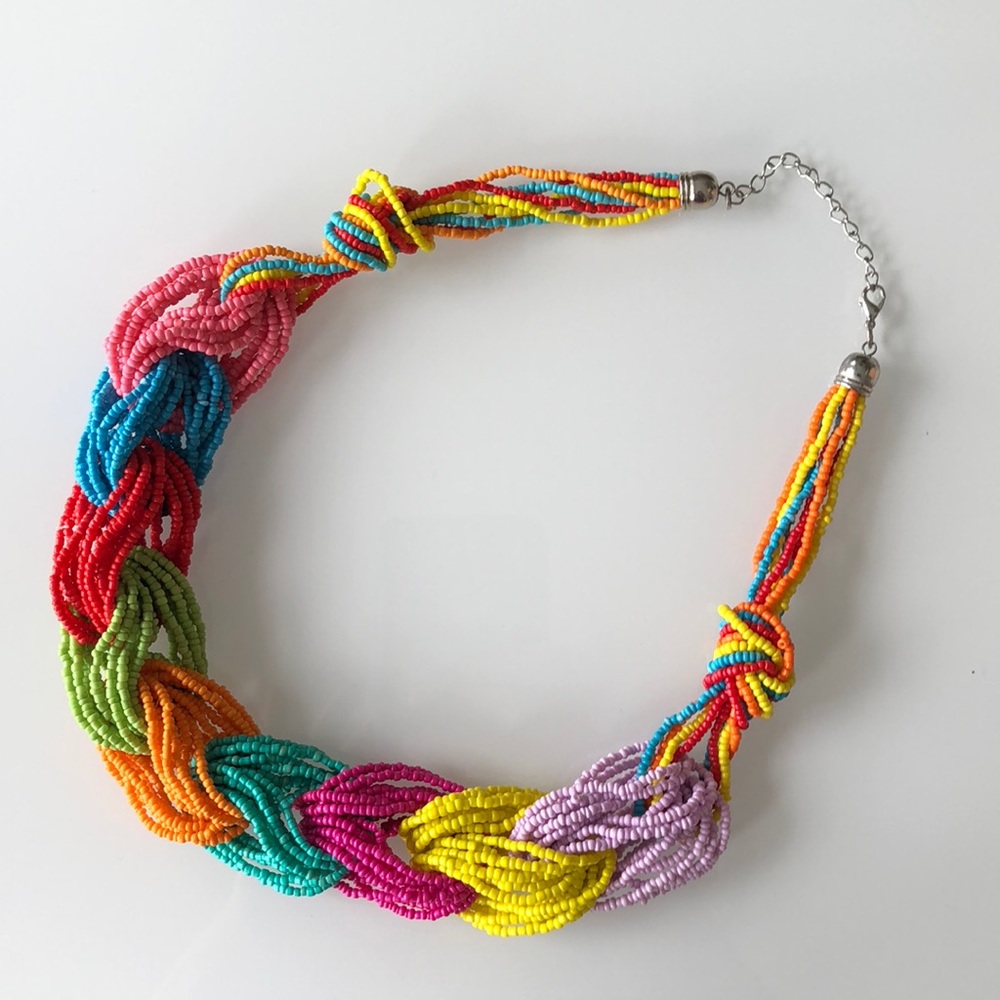 Beautiful and colorful beaded necklace!!!